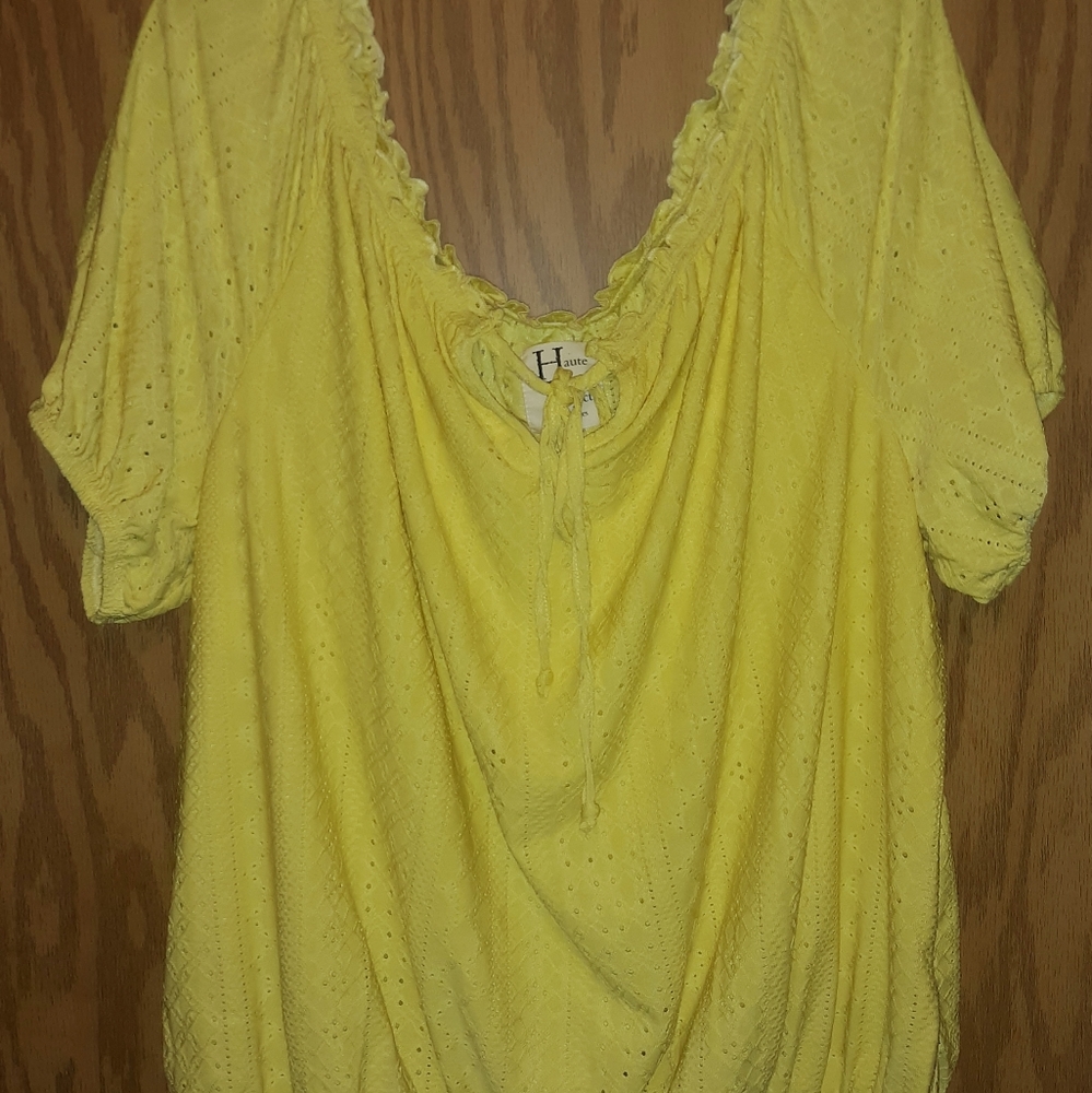 Haute Project 3x eyelet blouse